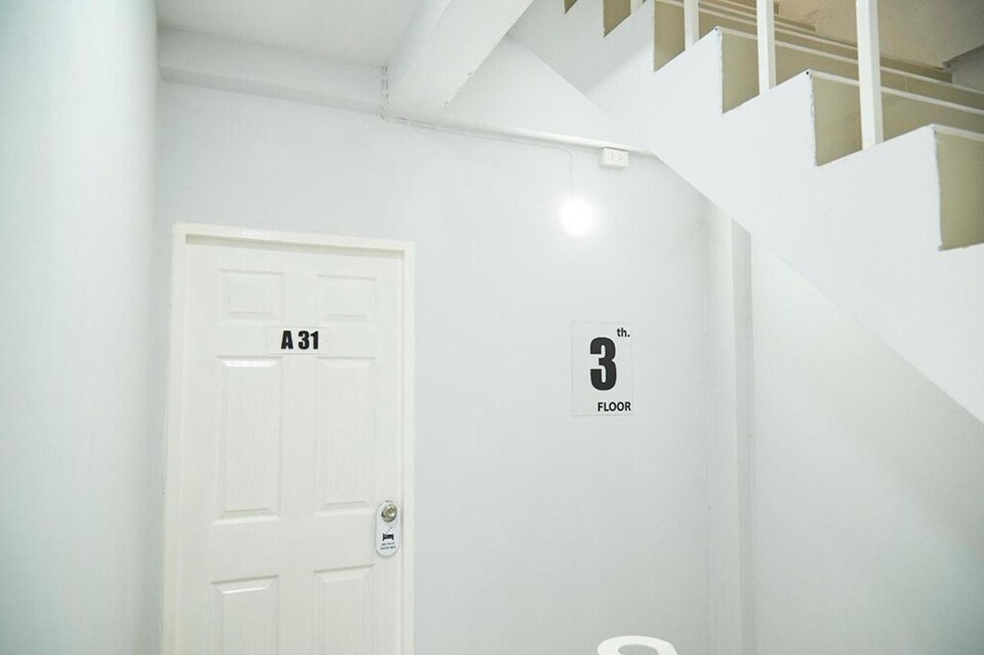 Blue26 Hotel Ban Wat Sala Daeng Luaran gambar