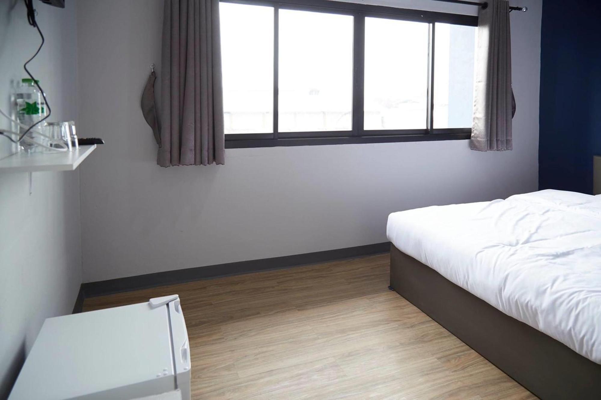 Blue26 Hotel Ban Wat Sala Daeng Luaran gambar