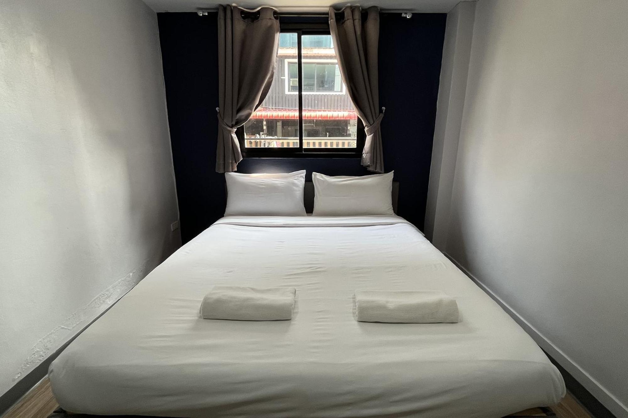 Blue26 Hotel Ban Wat Sala Daeng Luaran gambar