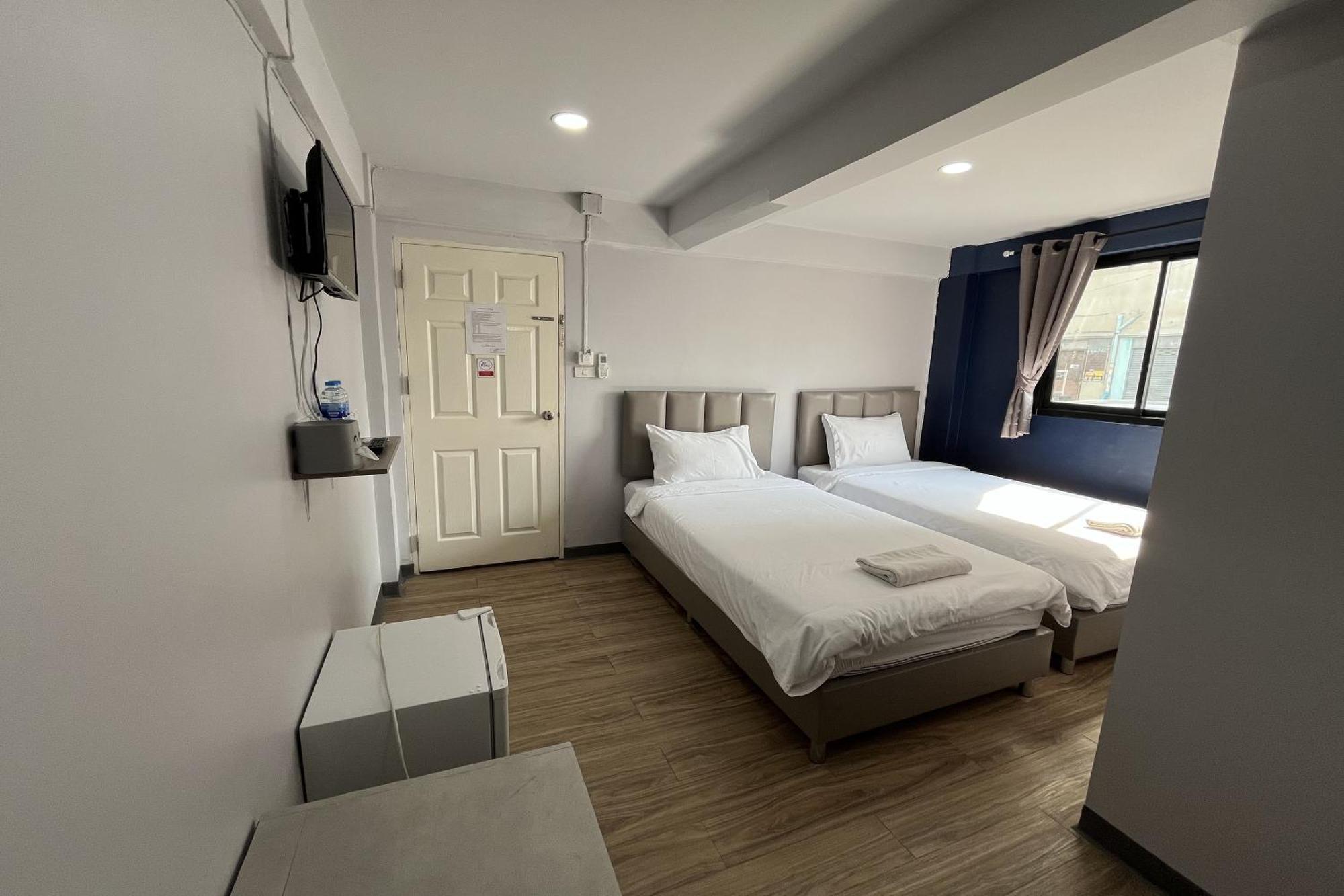 Blue26 Hotel Ban Wat Sala Daeng Luaran gambar