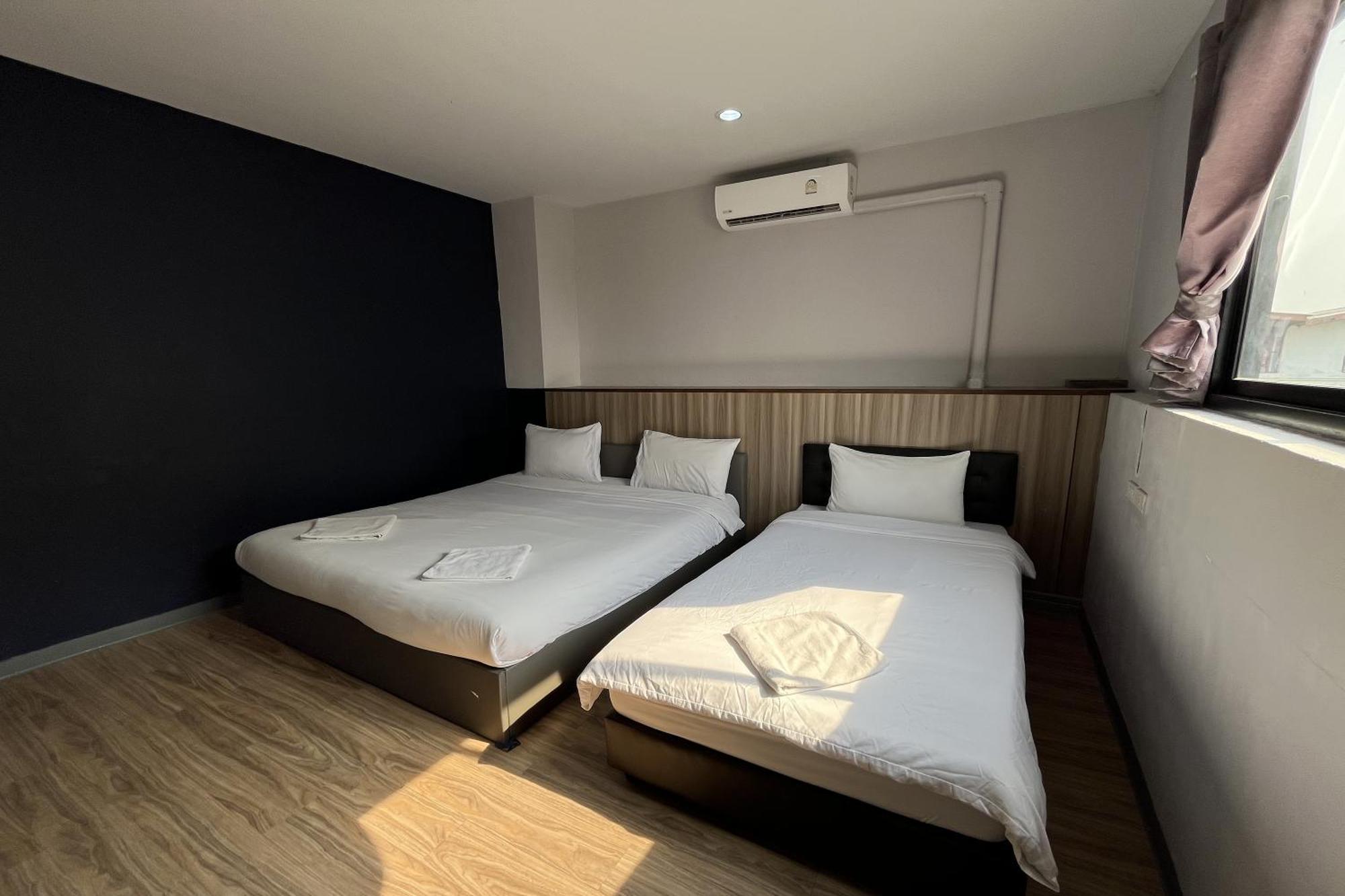 Blue26 Hotel Ban Wat Sala Daeng Luaran gambar