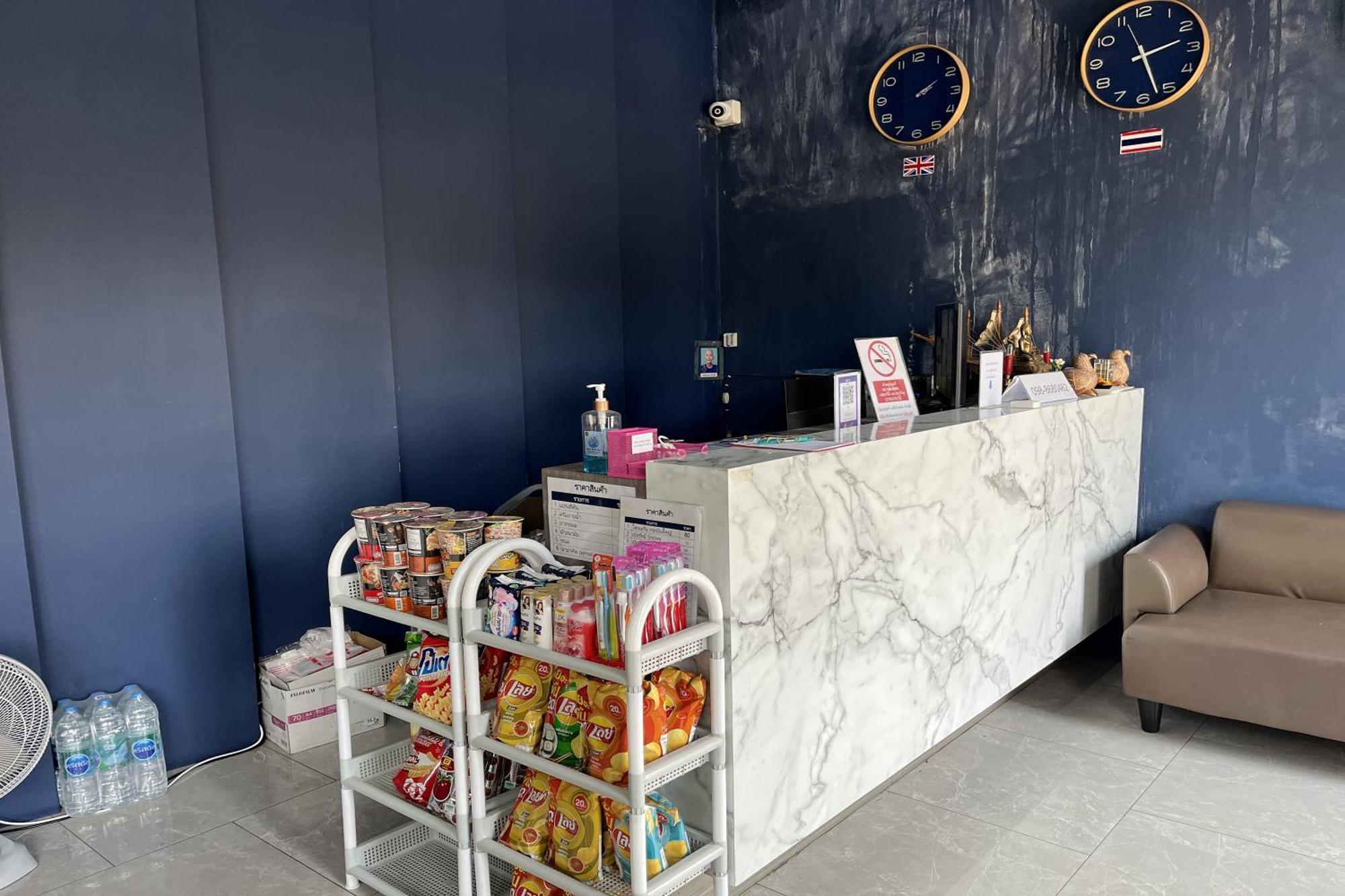 Blue26 Hotel Ban Wat Sala Daeng Luaran gambar