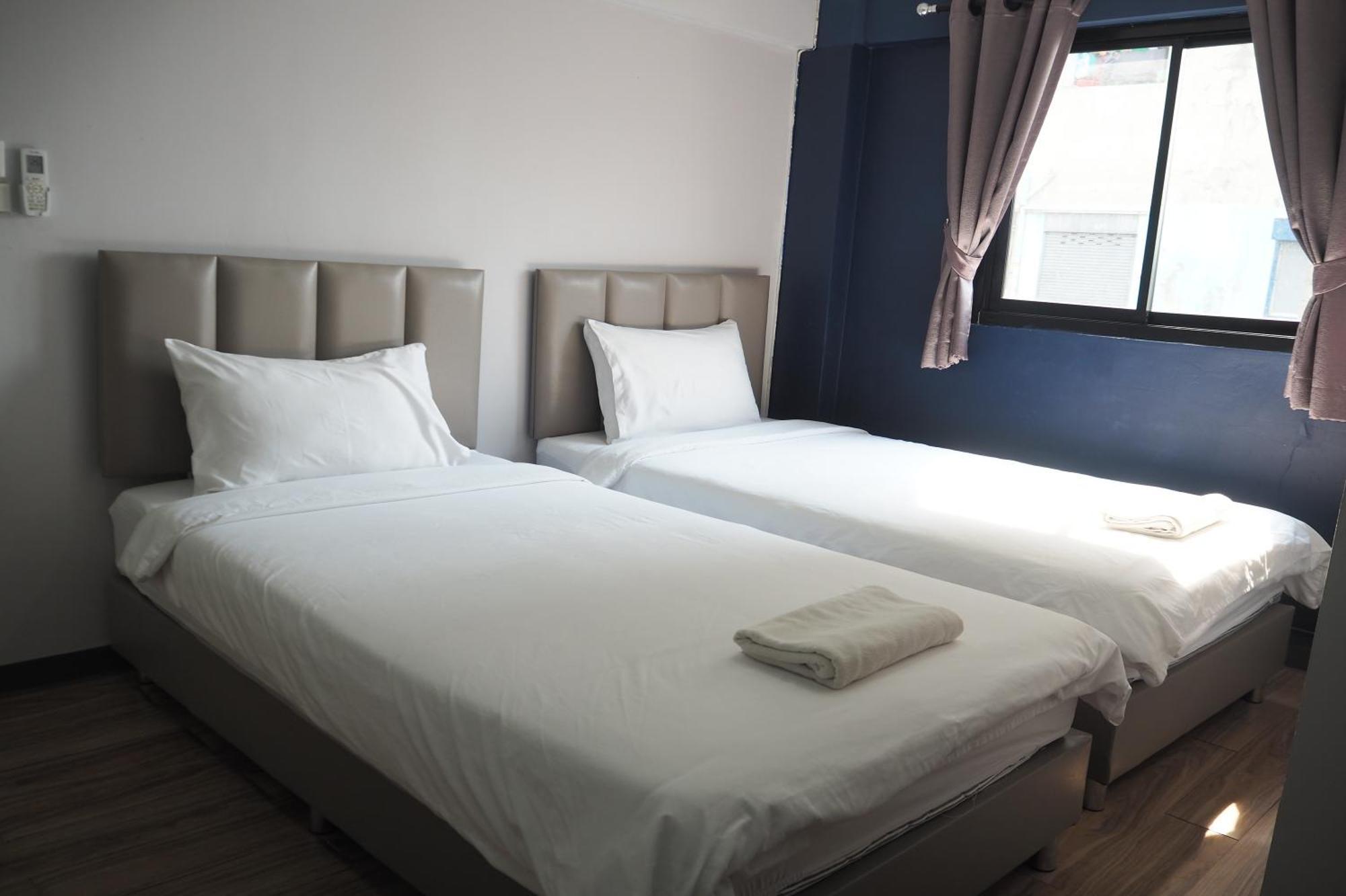 Blue26 Hotel Ban Wat Sala Daeng Luaran gambar